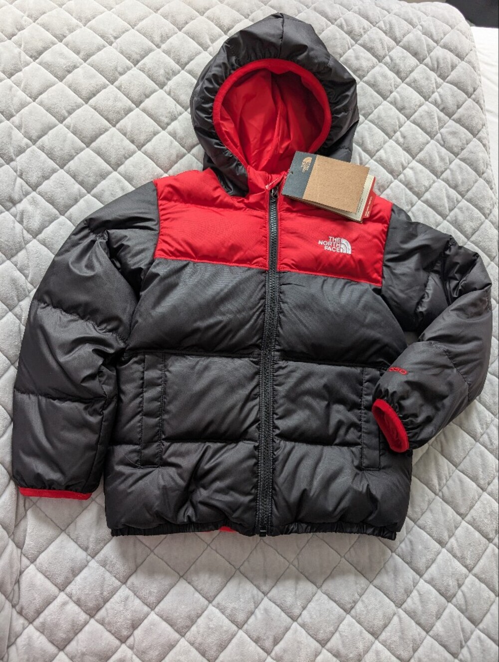 NWT North Face Toddler Kids Reversible Hooded Puffy Jacket, Red Black, Size 5T